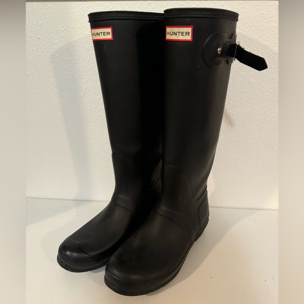 Hunter Tall Buckle Boots (Black)